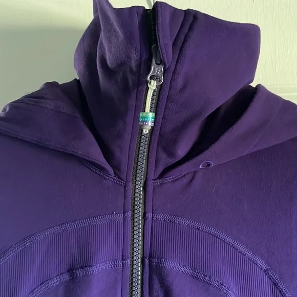 Lululemon In Stride Jacket Purple - Picture 2 of 9
